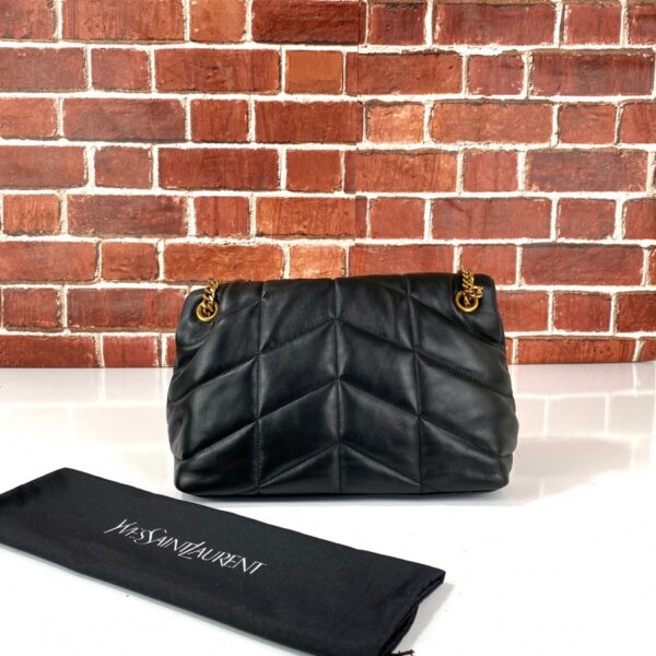YSL Puffer Small Monogram Çanta – Siyah / Gold Aksesuar - Görsel 2