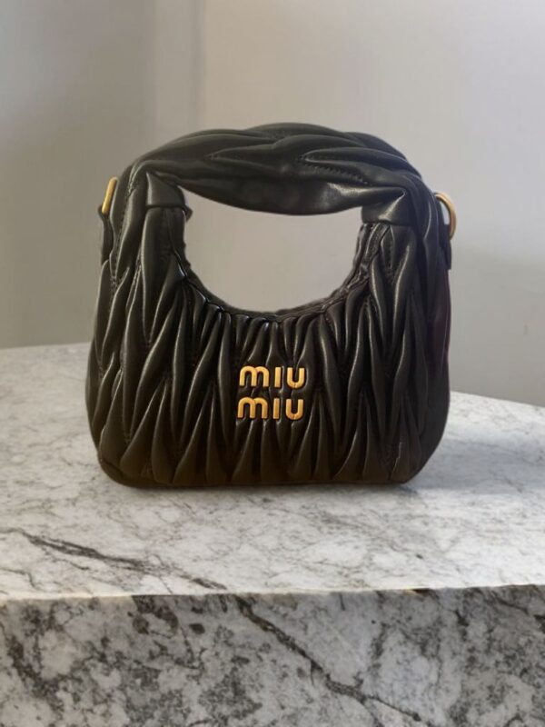 Miu Miu Wander Matelassé Hobo – Siyah